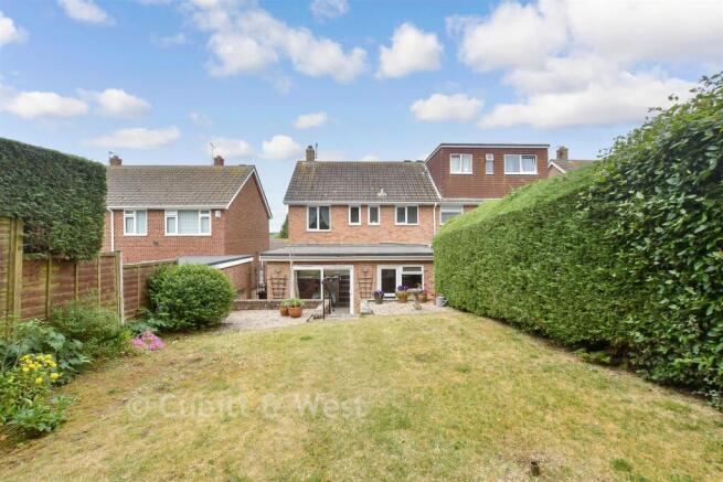 3 bed property, in Batemans Road, £425,000