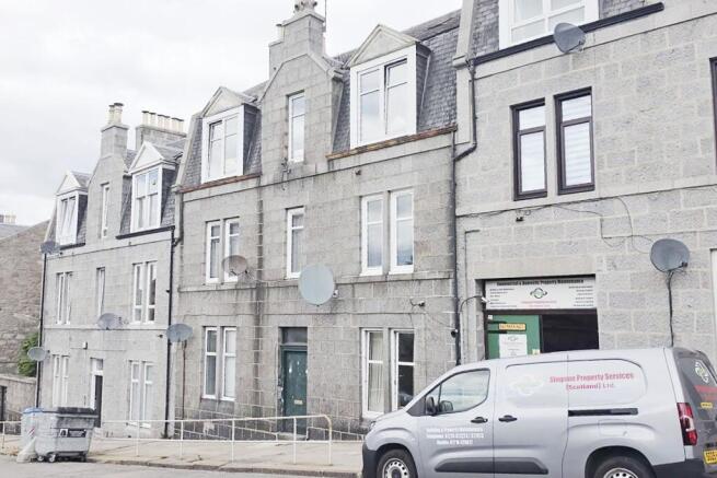 1 bed property, in 9, £26,000