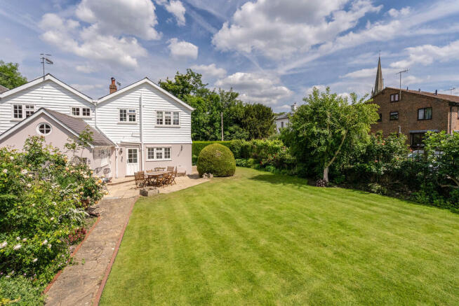 4 bed property, in Archway Place, £950,000