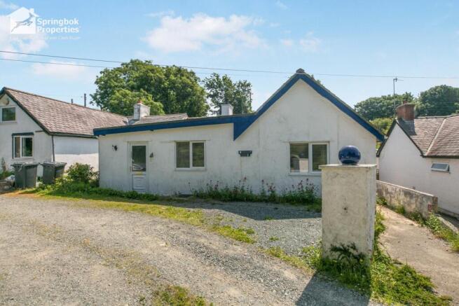 2 bed property, in 3 Tai Newydd, £205,000