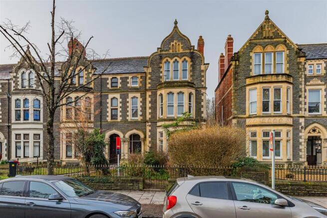 7 bed property, in Cathedral Road, £850,000