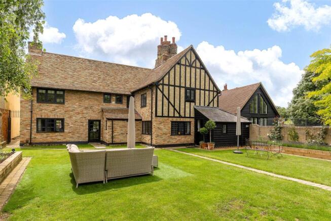 4 bed property, in Grantchester Road, £1,685,000