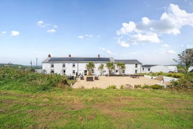 6 bed property, in Buller Hill, £749,950