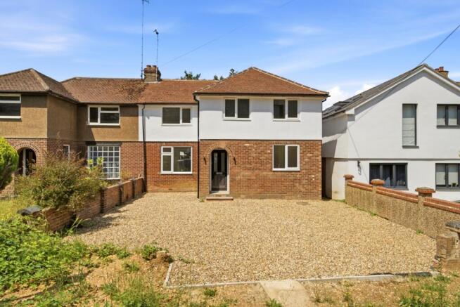4 bed property, in St. Albans Road, £900,000