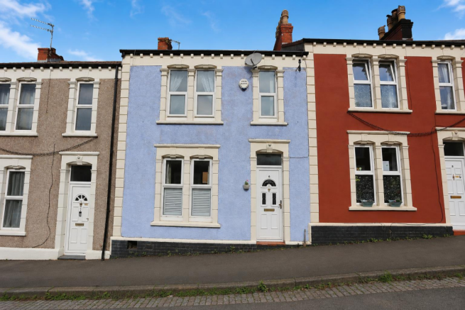3 bed property, in Penpole Avenue, £325,000