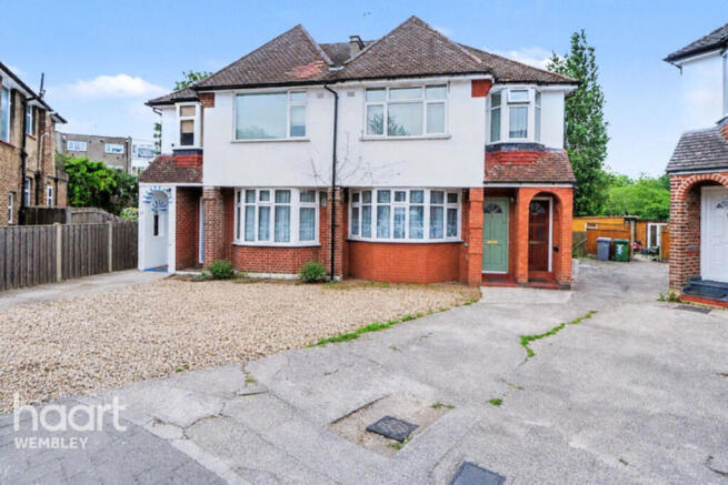 2 bed property, in Barnhill Road, £400,000