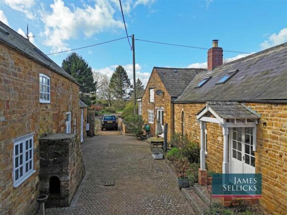 4 bed property, in The Coach House & The Stables, £650,000