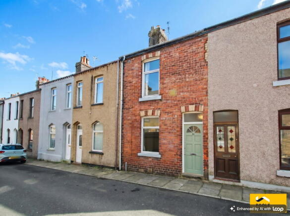 2 bed property, in Oxford Street, £180,000