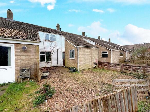 3 bed property, in Bernard Close, £174,995