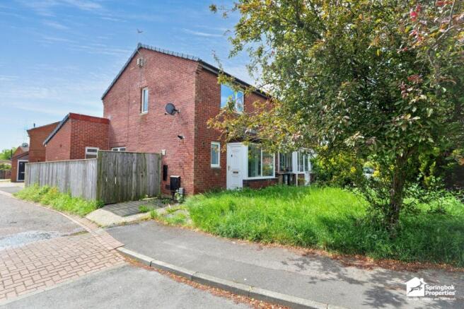 2 bed property, in Sharnford Close, £165,000