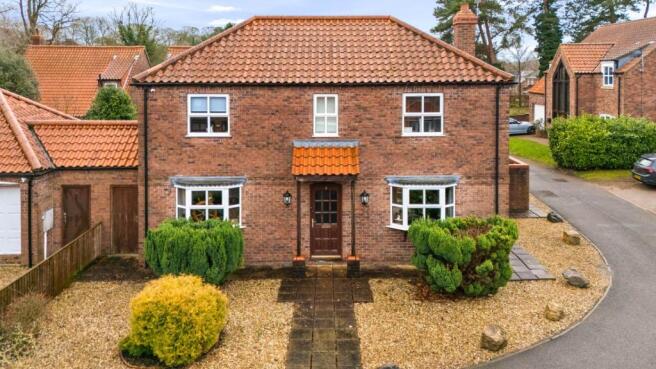 4 bed property, in Beck Farm Mews, £440,000