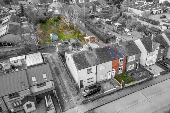3 bed property, in Victoria Road, £225,000