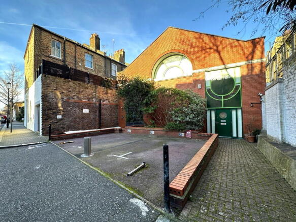 1 bed property, in Tadema Road, £775,000