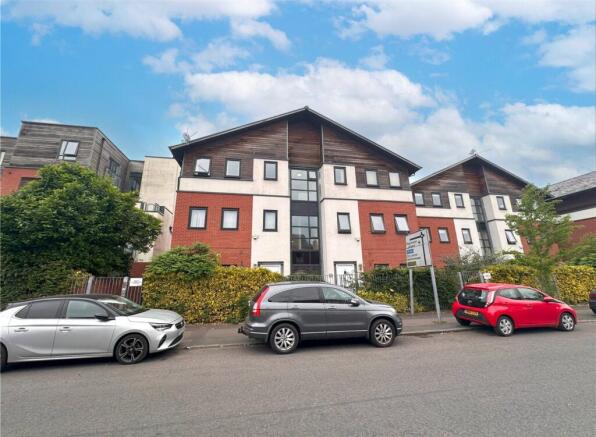 1 bed property, in Cavendish Road, £180,000