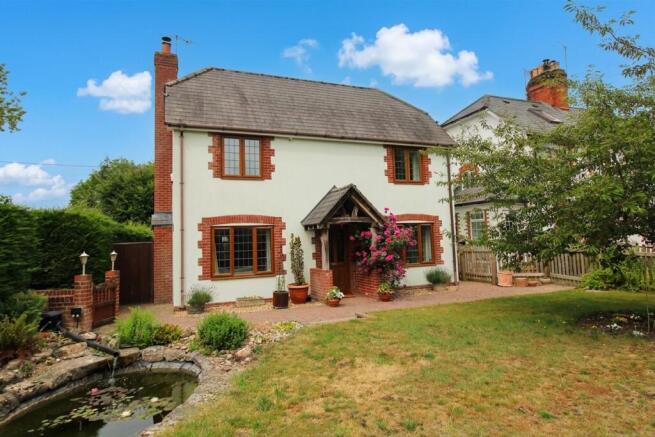 4 bed property, in Chine Road, £675,000
