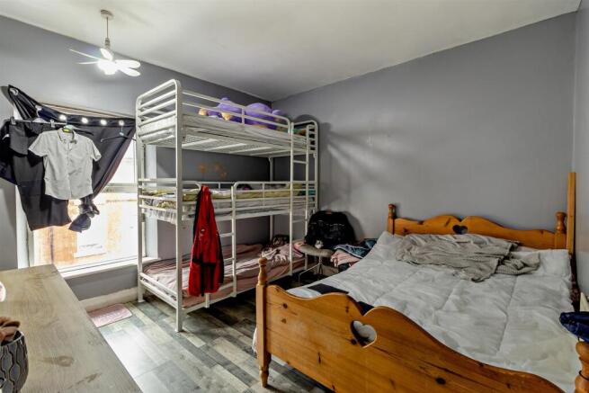 2 bed property, in Spansyke Street, £80,000