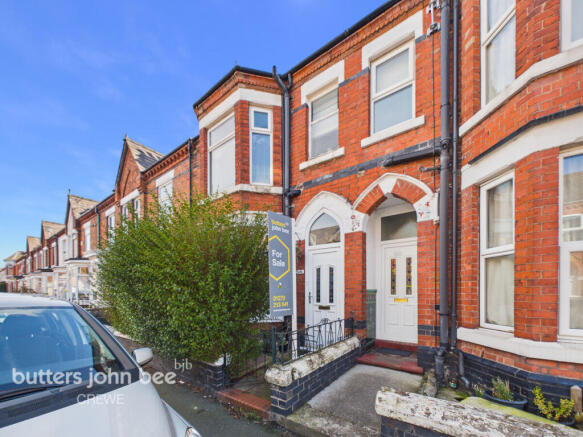 3 bed property, in Walthall Street, £120,000