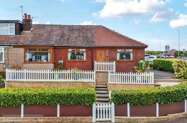 4 bed property, in North Downs Road, £369,950