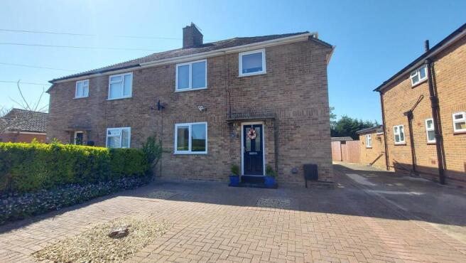 3 bed property, in Ancaster Road, £240,000
