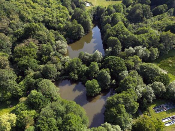 2 bed property, in Strawberry Fields Fishery, £1,500,000