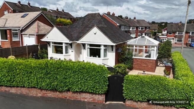 2 bed property, in Golborn Avenue, £325,000