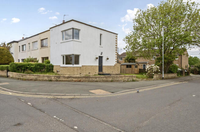 2 bed property, in Newlands, £210,000