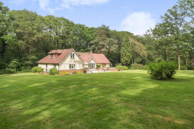4 bed property, in Fern Lane, £1,495,000