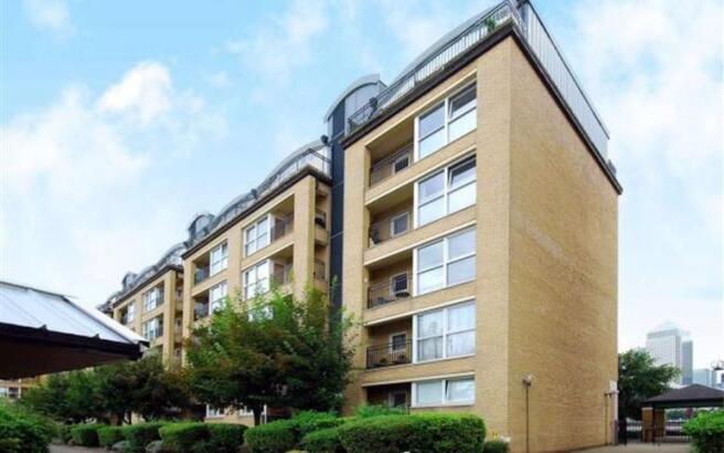 1 bed property, in Rotherhithe Street, £615,000