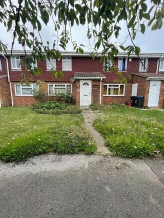2 bed property, in CLIFTONVILLE CT9, £200,000