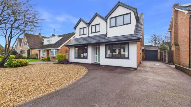4 bed property, in Lightwater, £650,000
