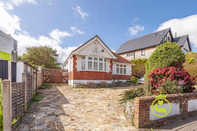 2 bed property, in Approved Planning Permission- Whitecliff Crescent, £685,000