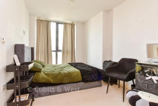 2 bed property, in Suez Way, £325,000