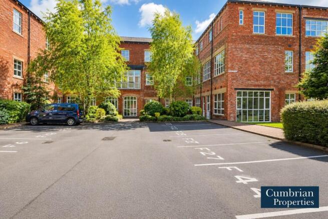 1 bed property, in Waterside House, £110,000