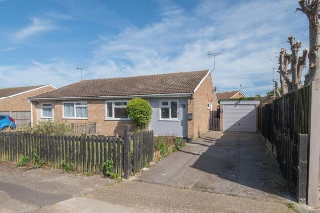 2 bed property, in Coulter Road, £267,500