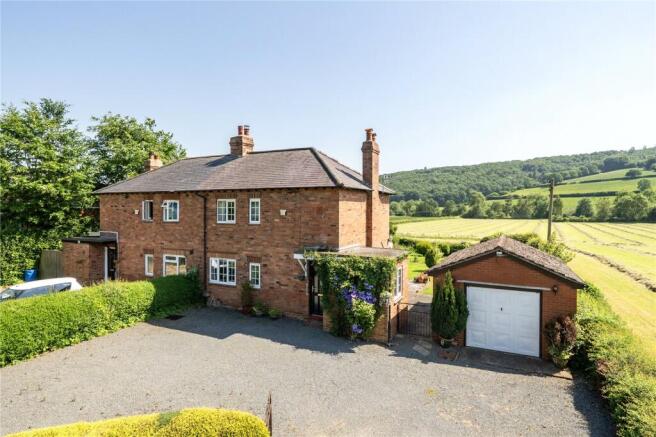 3 bed property, in Coppice View, £260,000