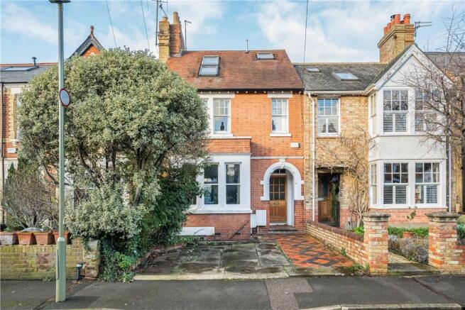 4 bed property, in Thorncliffe Road, £1,250,000