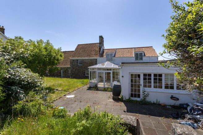 4 bed property, in La Vieille Grange, £745,000