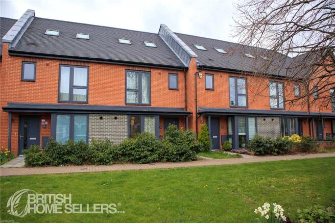 3 bed property, in Addison Road, £550,000