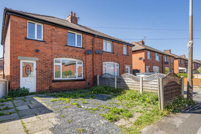 3 bed property, in Layton Drive, £200,000