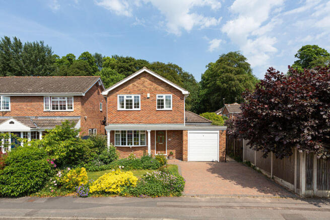 3 bed property, in Dringthorpe Road, £450,000
