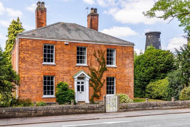 5 bed property, in East Street, £750,000
