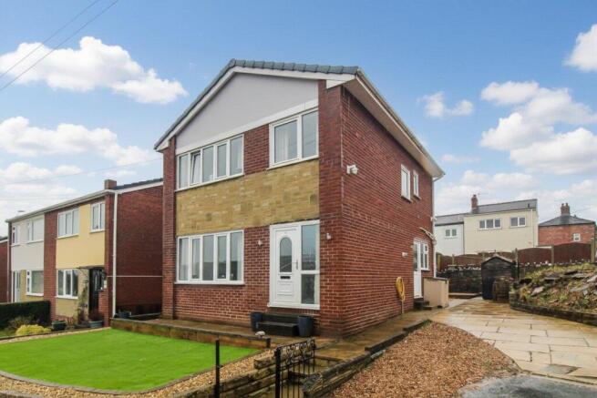 3 bed property, in Thornhill Close, £300,000