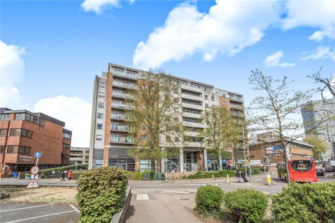 1 bed property, in Wilmington Close, £270,000