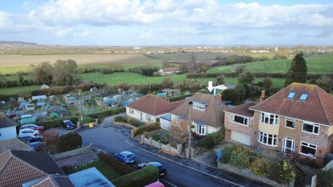 2 bed property, in Hillside West, £400,000