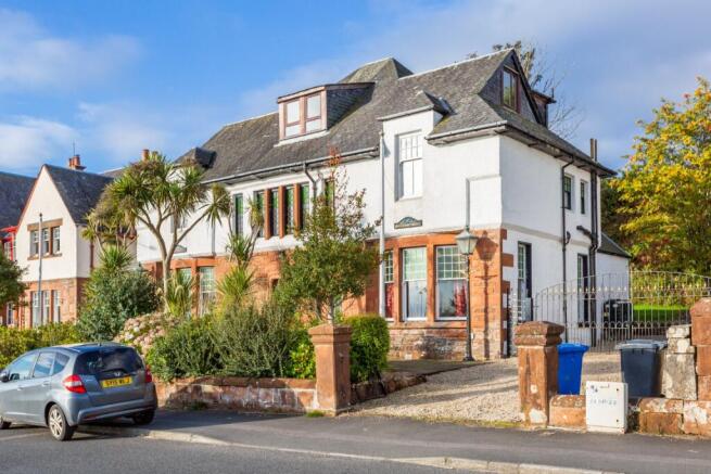 7 bed property, in Invermay, £395,000