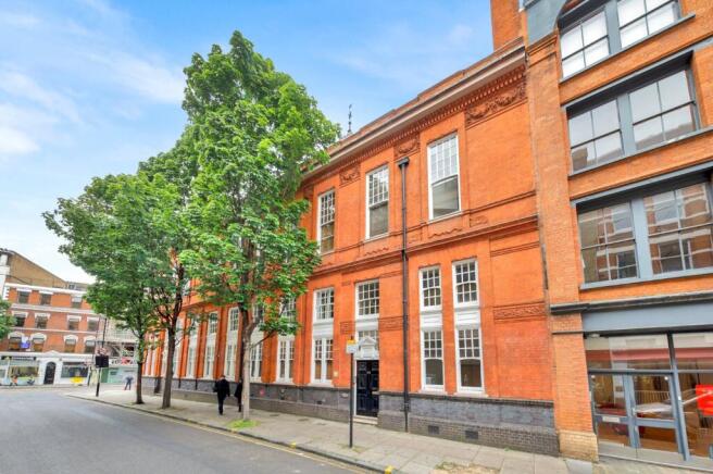 2 bed property, in Britton Street, £725,000