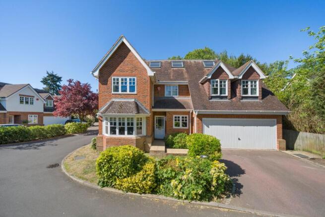 6 bed property, in Portsmouth Road, £1,400,000