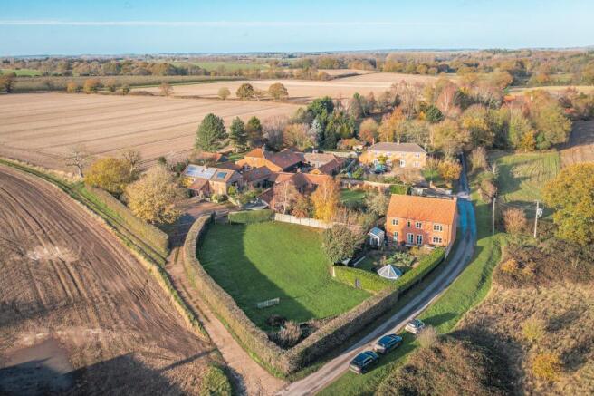 4 bed property, in Impressive Barn Conversion in Colby, £745,000