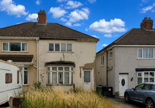 3 bed property, in 18 Sherborne Road, £40,000