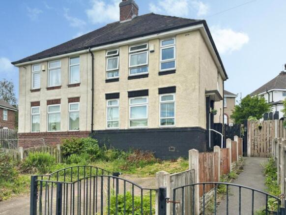 3 bed property, in Ecclesfield Road, £150,000